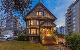 The Hunter House Bed And Breakfast